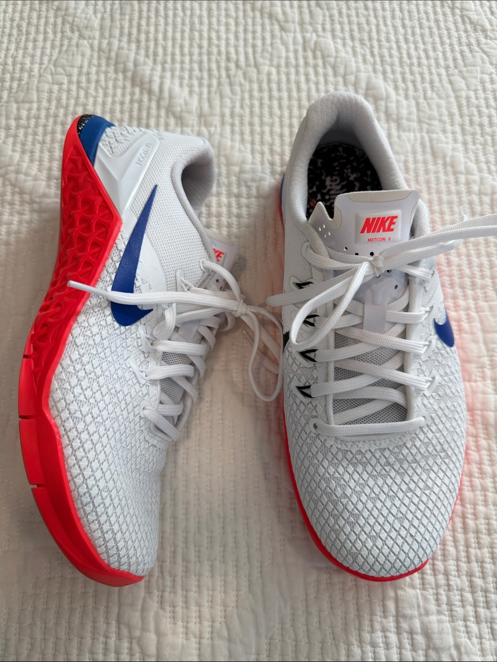 Nike women’s metcon Athletic Training Shoes - White/Blue/Red